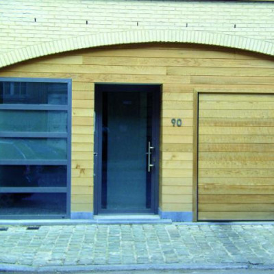 Structure de bois - Portes de garage privé